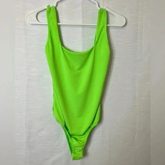 London Rose Fitted Neon Green Bodysuit - Picture 4 of 4